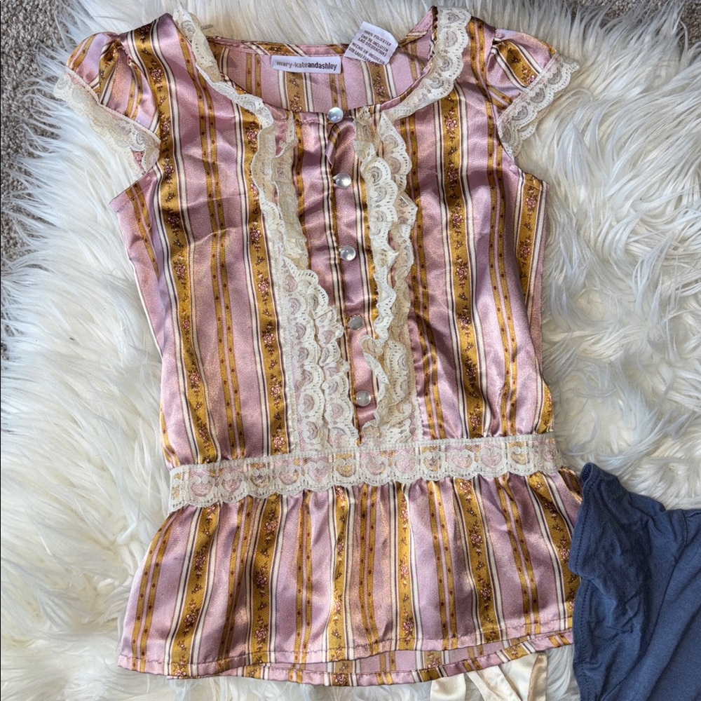 Girls top bundle - Picture 2 of 8